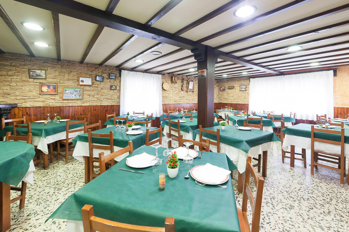 Otra vista del comedor principal